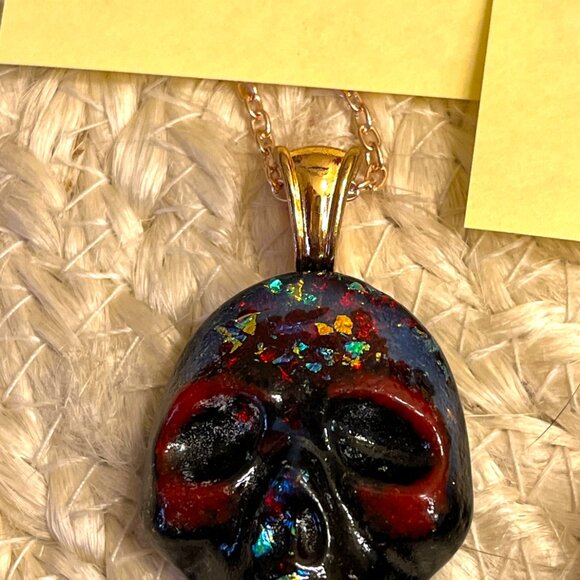 Dichroic Glass Skull Pendants - Picture 13 of 14